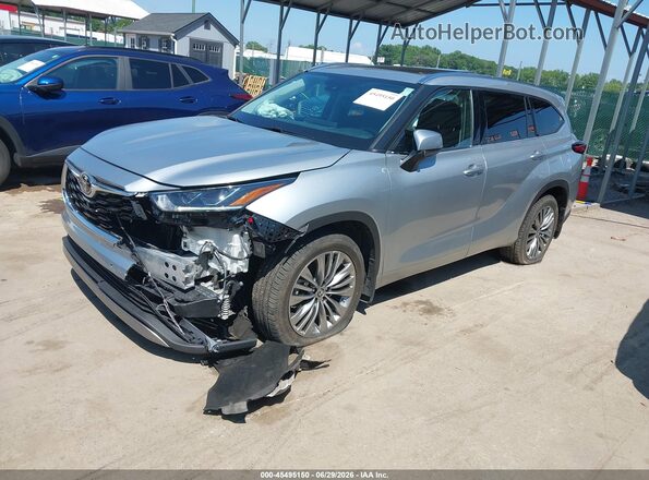 5TDFZRBH7LS045400 2020 TOYOTA HIGHLANDER Silver Przód lewy