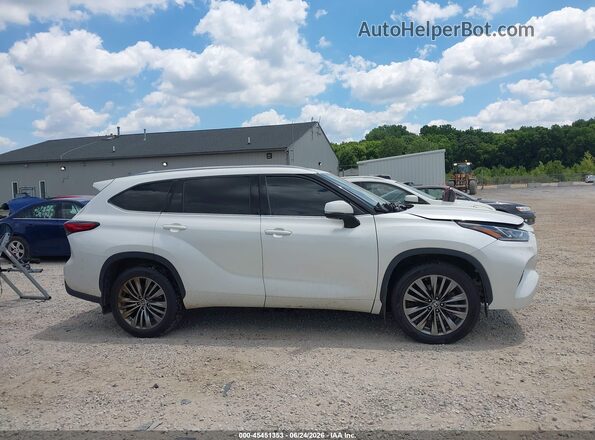 5TDFZRBH8LS001504 2020 TOYOTA HIGHLANDER White Սալոնի հետևի տեսք