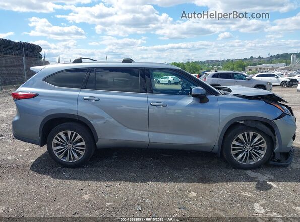 5TDFZRBHXLS048100 2020 TOYOTA HIGHLANDER Silver Vista interior trasera