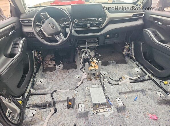 5TDFZRBHXNS165341 2022 TOYOTA HIGHLANDER White Առջևի վահանակի տեսք