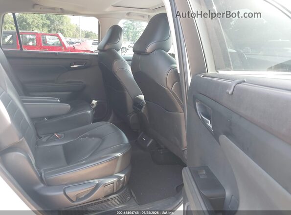 5TDGARAH6MS506875 2021 TOYOTA HIGHLANDER White Widok naklejki z numerem VIN