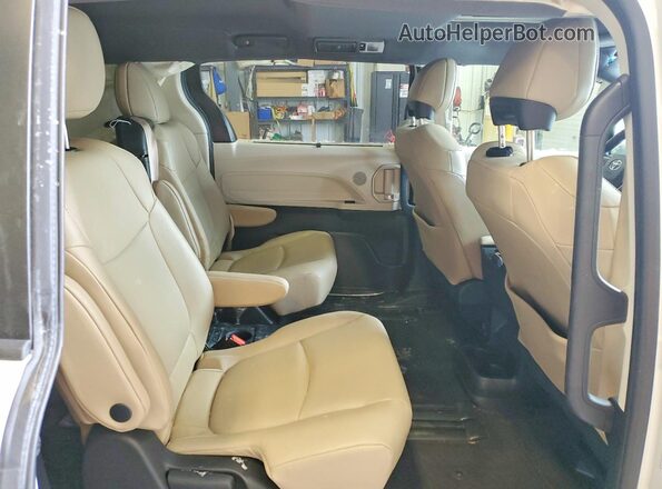 5TDGRKEC0MS009836 2021 TOYOTA SIENNA Белый 