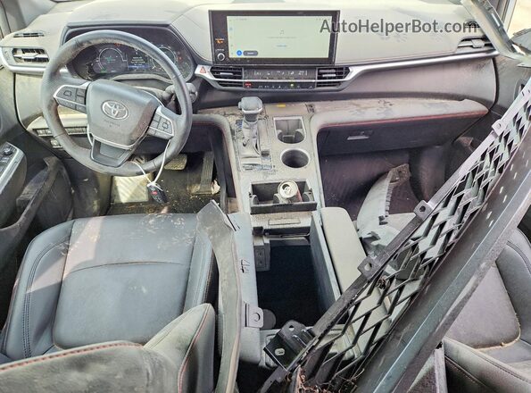 5TDGSKFC8SS215809 2025 TOYOTA SIENNA Silver Vista del salpicadero