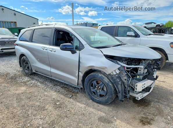 5TDGSKFC8SS215809 2025 TOYOTA SIENNA Silver Delantero derecho