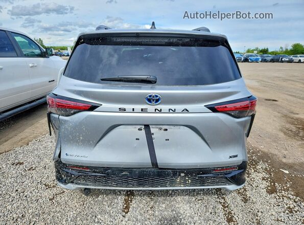 5TDGSKFC8SS215809 2025 TOYOTA SIENNA Silver Vista trasera