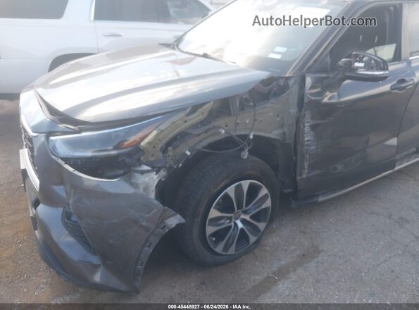 5TDGZRAH5MS068908 2021 TOYOTA HIGHLANDER Gray Front view
