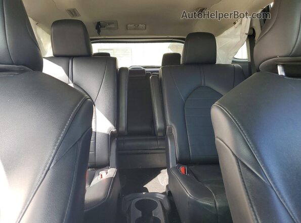 5TDGZRAH6LS009672 2020 TOYOTA HIGHLANDER Blue Rear seats view