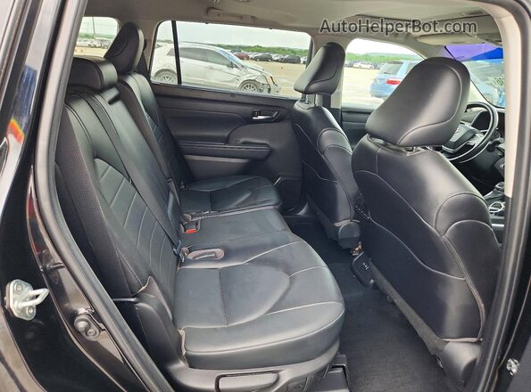 5TDGZRAHXNS555782 2022 TOYOTA HIGHLANDER Black 