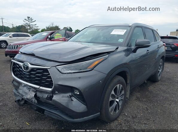 5TDGZRBH0MS145909 2021 TOYOTA HIGHLANDER Gray Vista frontal