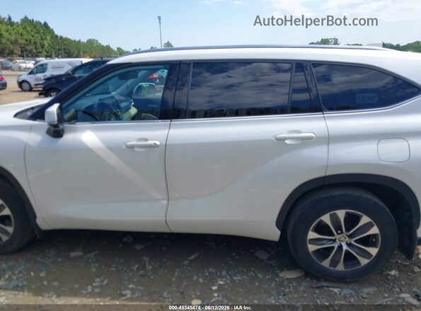 5TDGZRBH1MS133929 2021 TOYOTA HIGHLANDER White 