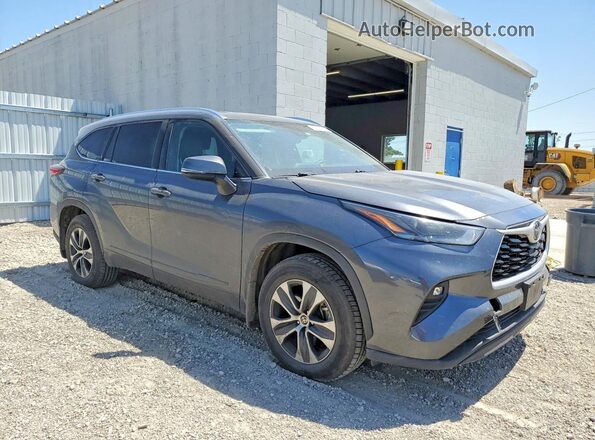 5TDGZRBH2MS057315 2021 TOYOTA HIGHLANDER Gray Front right