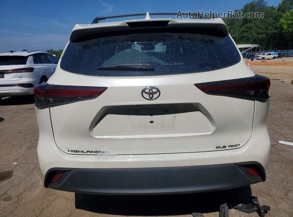 5TDGZRBH2MS130974 2021 TOYOTA HIGHLANDER Белый Вид сзади