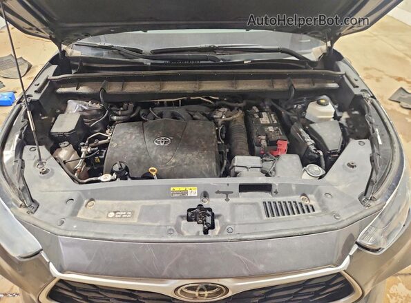 5TDGZRBH2MS160508 2021 TOYOTA HIGHLANDER Gray Vista interior trasera