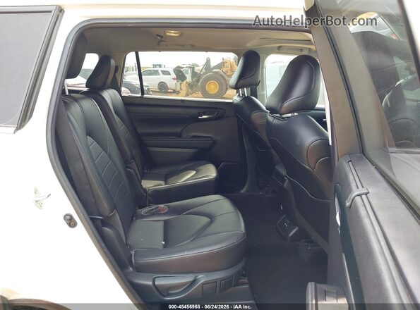 5TDGZRBH7MS540993 2021 TOYOTA HIGHLANDER Белый Вид наклейки с VIN-кодом