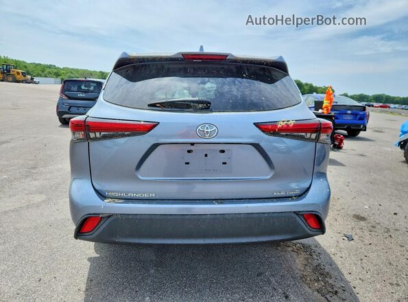 5TDGZRBH9MS108535 2021 TOYOTA HIGHLANDER Silver Вид ззаду