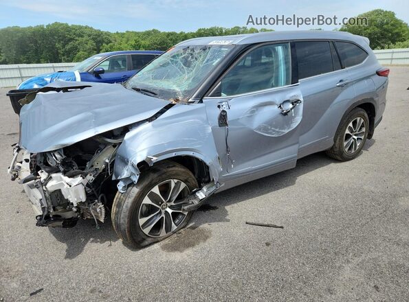 5TDGZRBH9MS108535 2021 TOYOTA HIGHLANDER Silver 