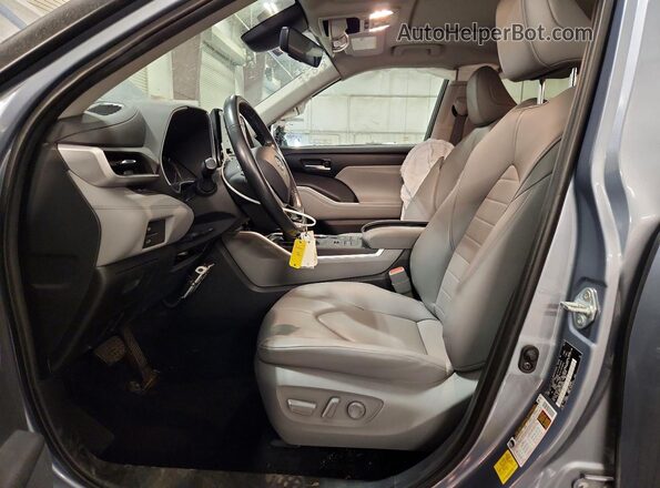 5TDHZRBH4LS020608 2020 TOYOTA HIGHLANDER Синий Вид салона спереди