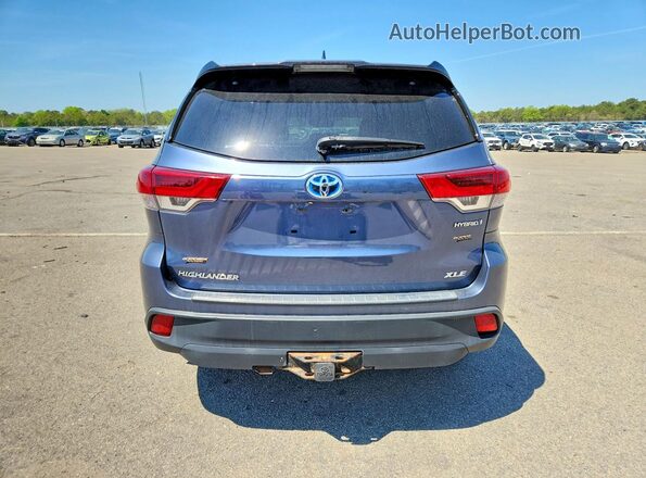 5TDJGRFH0HS032148 2017 TOYOTA HIGHLANDER Blue Вид ззаду