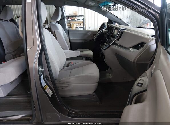 5TDJK3DCXGS143887 2016 TOYOTA SIENNA Gray Սալոնի դիմացի տեսք