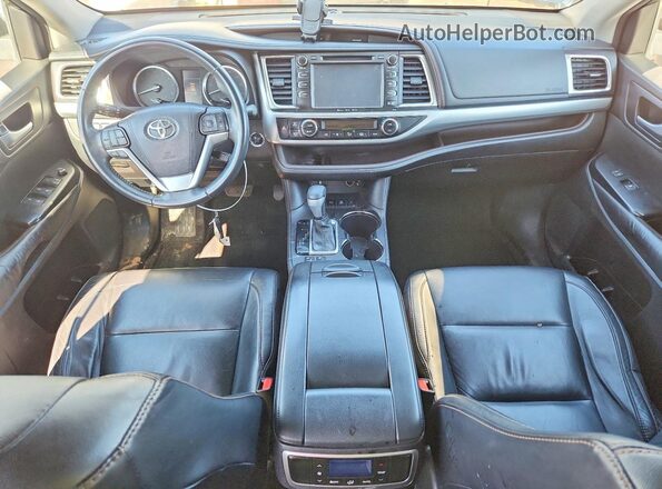5TDJKRFH2GS236253 2016 TOYOTA HIGHLANDER Серебряный Вид панели приборов