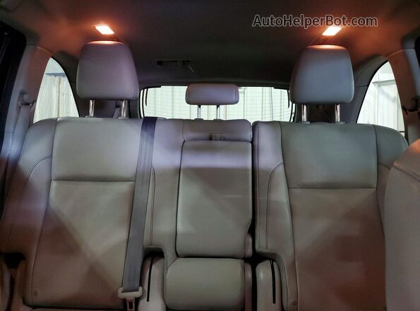 5TDJKRFH2GS305748 2016 TOYOTA HIGHLANDER Silver Вид задніх сидінь