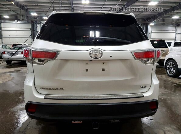 5TDJKRFH5GS352739 2016 TOYOTA HIGHLANDER White Вид ззаду