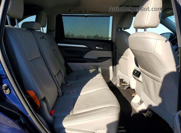 5TDJKRFH7GS260080 2016 TOYOTA HIGHLANDER Blue Widok wnętrza z tyłu