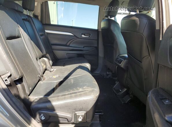 5TDJKRFH8GS256264 2016 TOYOTA HIGHLANDER Silver Հետևի նստատեղերի տեսք
