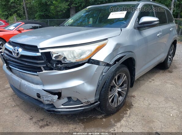 5TDJKRFH9GS235049 2016 TOYOTA HIGHLANDER Silver Widok z przodu