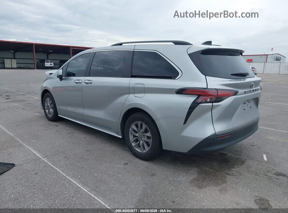 5TDJRKEC2NS104910 2022 TOYOTA SIENNA Silver Tył lewy