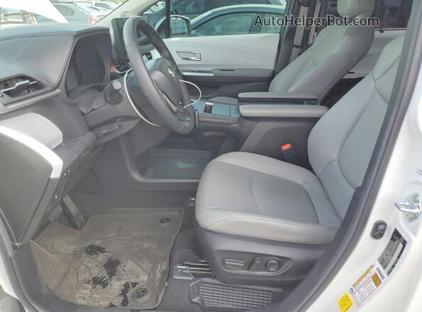 5TDJRKEC4SS261172 2025 TOYOTA SIENNA White Vista interior delantera