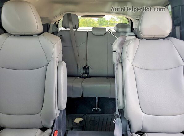 5TDJRKEC4SS261320 2025 TOYOTA SIENNA Серебряный Вид задних сидений