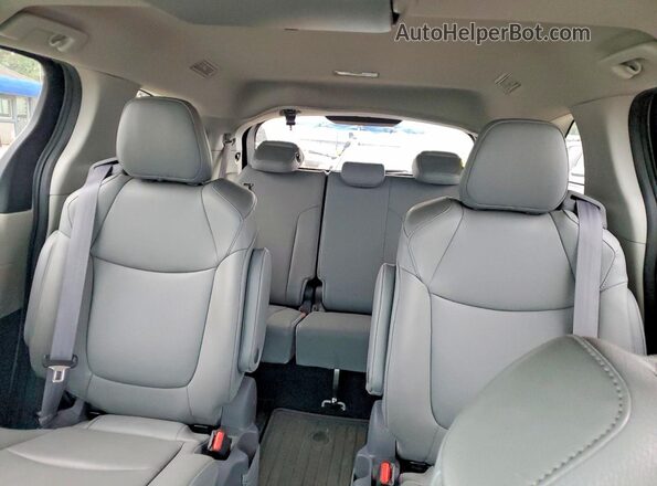 5TDJRKEC5MS020112 2021 TOYOTA SIENNA Silver Вид задніх сидінь