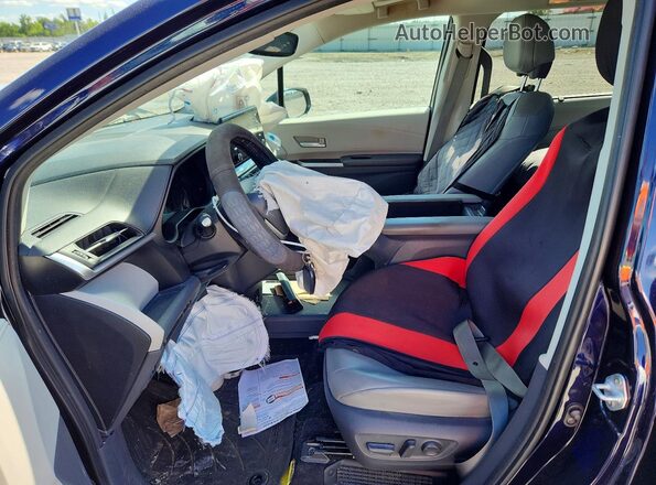 5TDJRKEC6MS013895 2021 TOYOTA SIENNA Синий Вид салона спереди