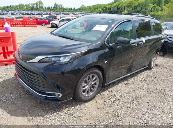 5TDJRKEC6RS204689 2024 TOYOTA SIENNA Black Przód lewy