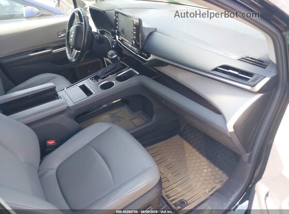 5TDJRKEC6RS209990 2024 TOYOTA SIENNA Черный Вид салона спереди