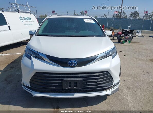 5TDJRKEC7PS165818 2023 TOYOTA SIENNA White Սարքավորումների վահանակի տեսք