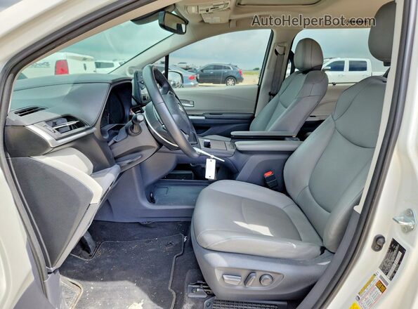 5TDJRKECXMS025810 2021 TOYOTA SIENNA White Սալոնի դիմացի տեսք