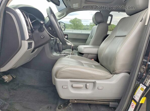 5TDJY5G19JS165004 2018 TOYOTA SEQUOIA Black Вид салону спереду