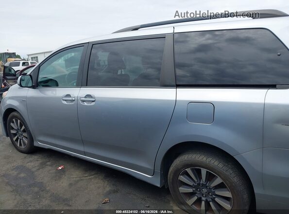 5TDJZ3DC0JS189425 2018 TOYOTA SIENNA Silver 360 interior view