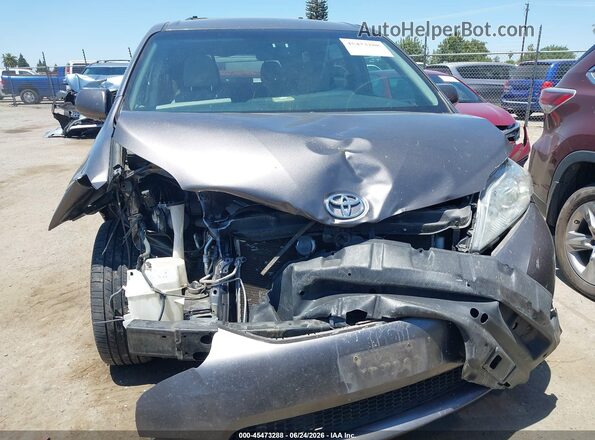 5TDJZ3DC3HS164836 2017 TOYOTA SIENNA Gray Սարքավորումների վահանակի տեսք