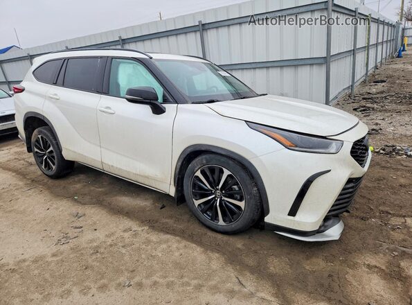 5TDJZRBH3MS132187 2021 TOYOTA HIGHLANDER White 