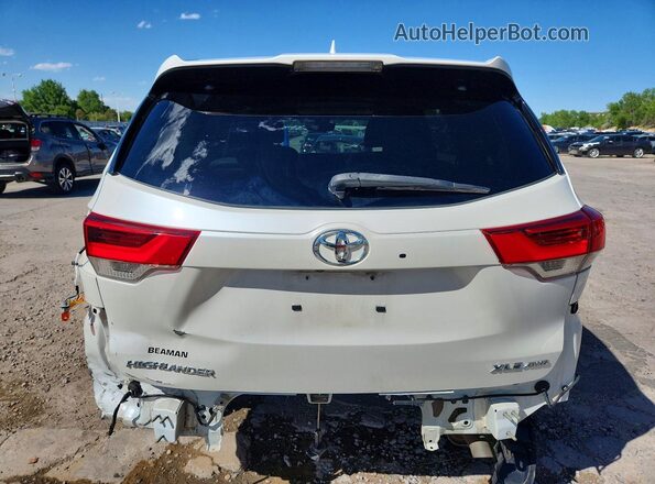 5TDJZRFH0HS382731 2017 TOYOTA HIGHLANDER White Вид ззаду