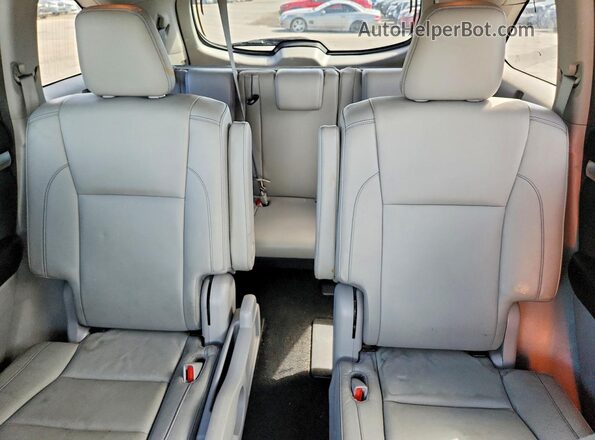 5TDJZRFH0HS382731 2017 TOYOTA HIGHLANDER White Вид задніх сидінь