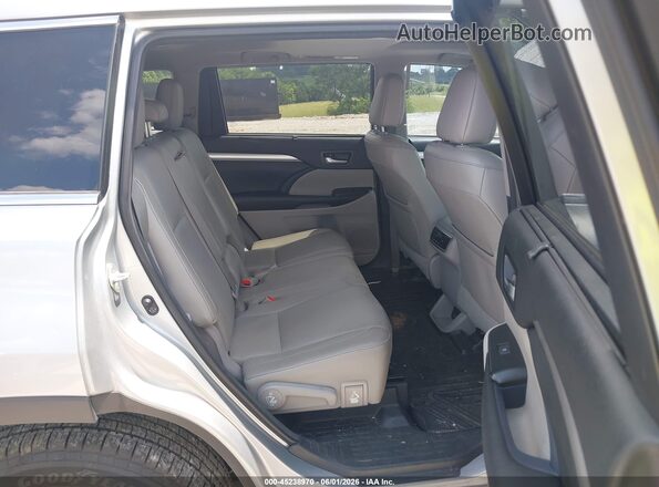 5TDJZRFH0HS442748 2017 TOYOTA HIGHLANDER Silver VIN sticker view
