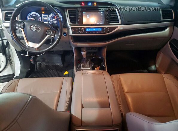5TDJZRFH0HS518825 2017 TOYOTA HIGHLANDER White Dashboard view