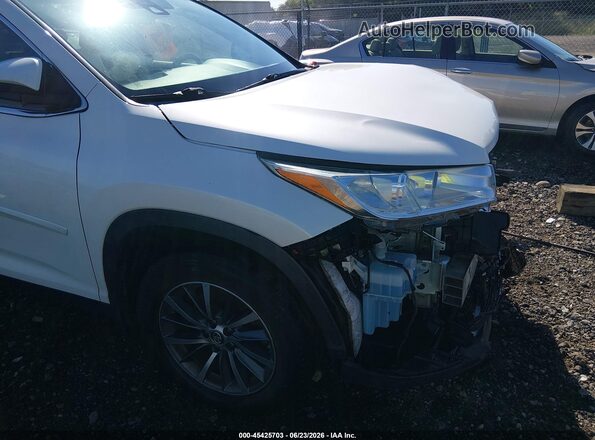 5TDJZRFH0KS576697 2019 TOYOTA HIGHLANDER White 