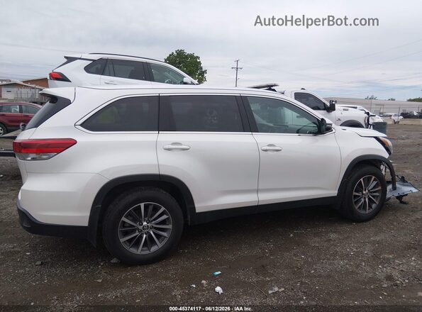 5TDJZRFH0KS619404 2019 TOYOTA HIGHLANDER White Widok wnętrza z tyłu