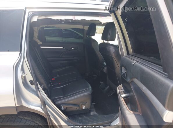 5TDJZRFH0KS993026 2019 TOYOTA HIGHLANDER Silver VIN კოდის სტიკერის ხედი