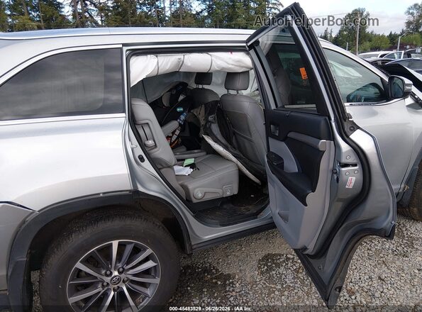 5TDJZRFH1KS982021 2019 TOYOTA HIGHLANDER Silver VIN კოდის სტიკერის ხედი